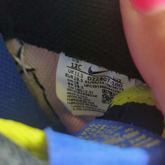 Nike Air Force 1 Vibrant Blue and Yellow Sneakers - Picture 6 of 7